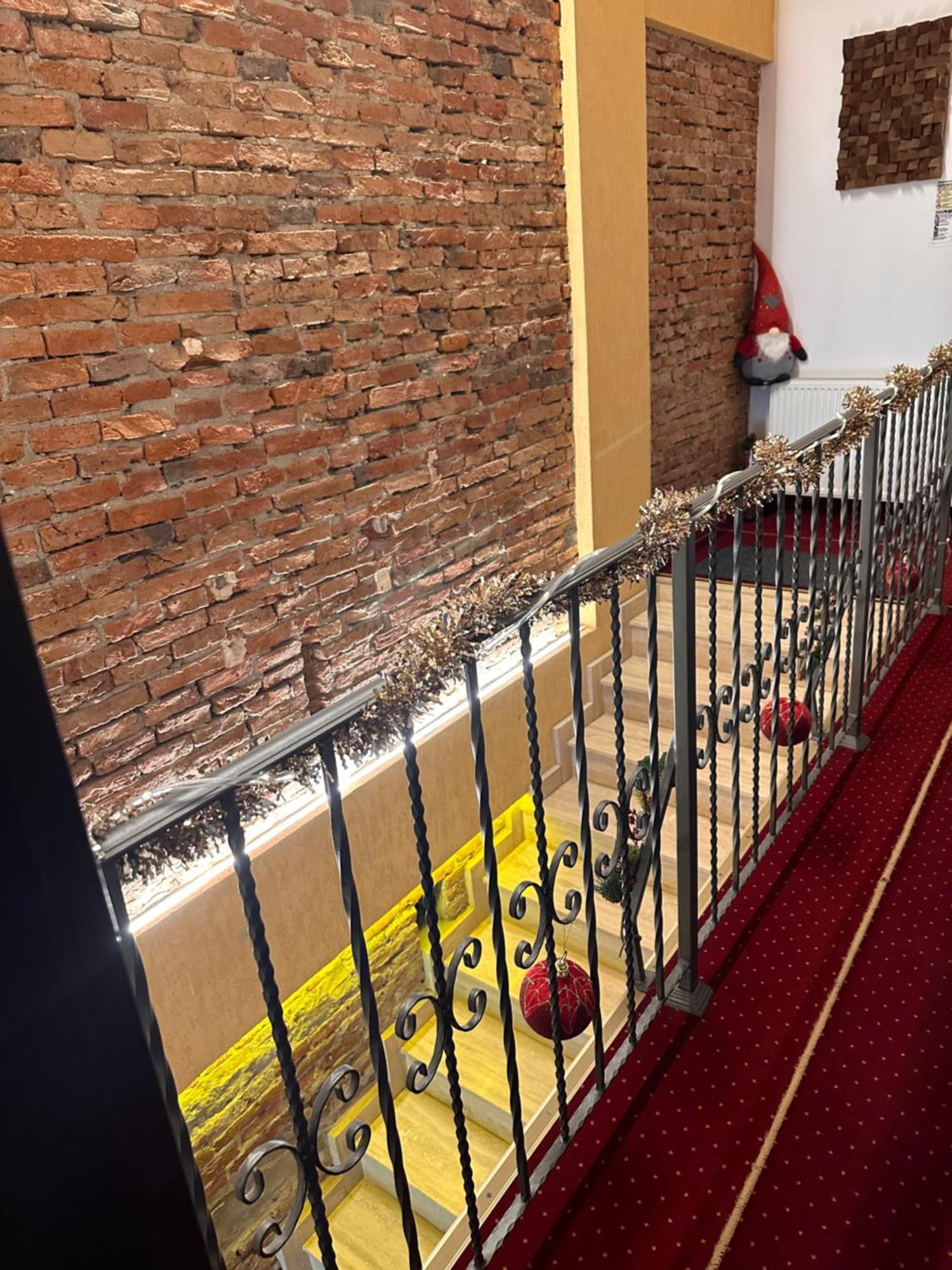 Pensiunea Sada Făgăraş Esterno foto